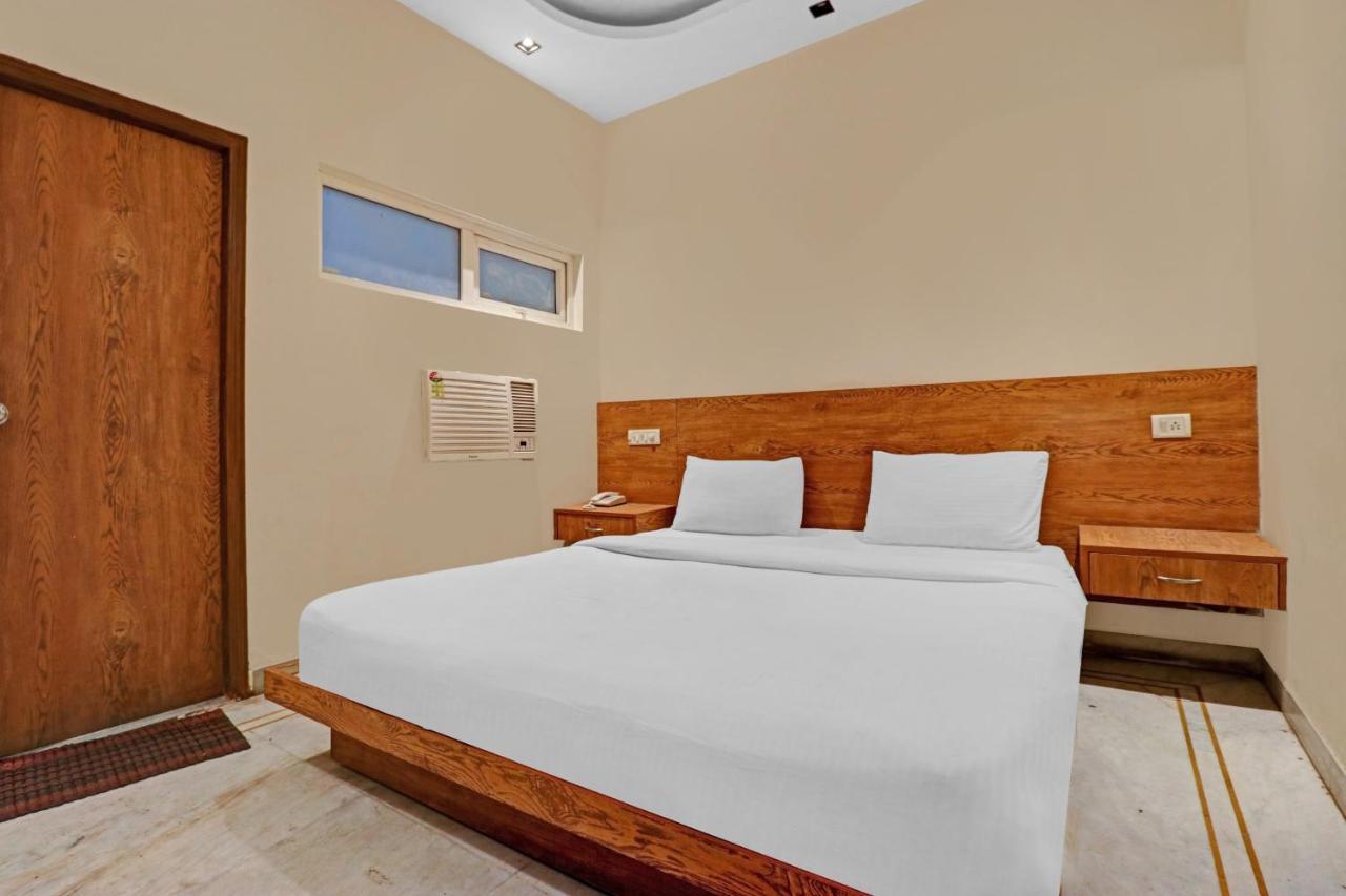 Airport Hotel Goodluck New Delhi Buitenkant foto