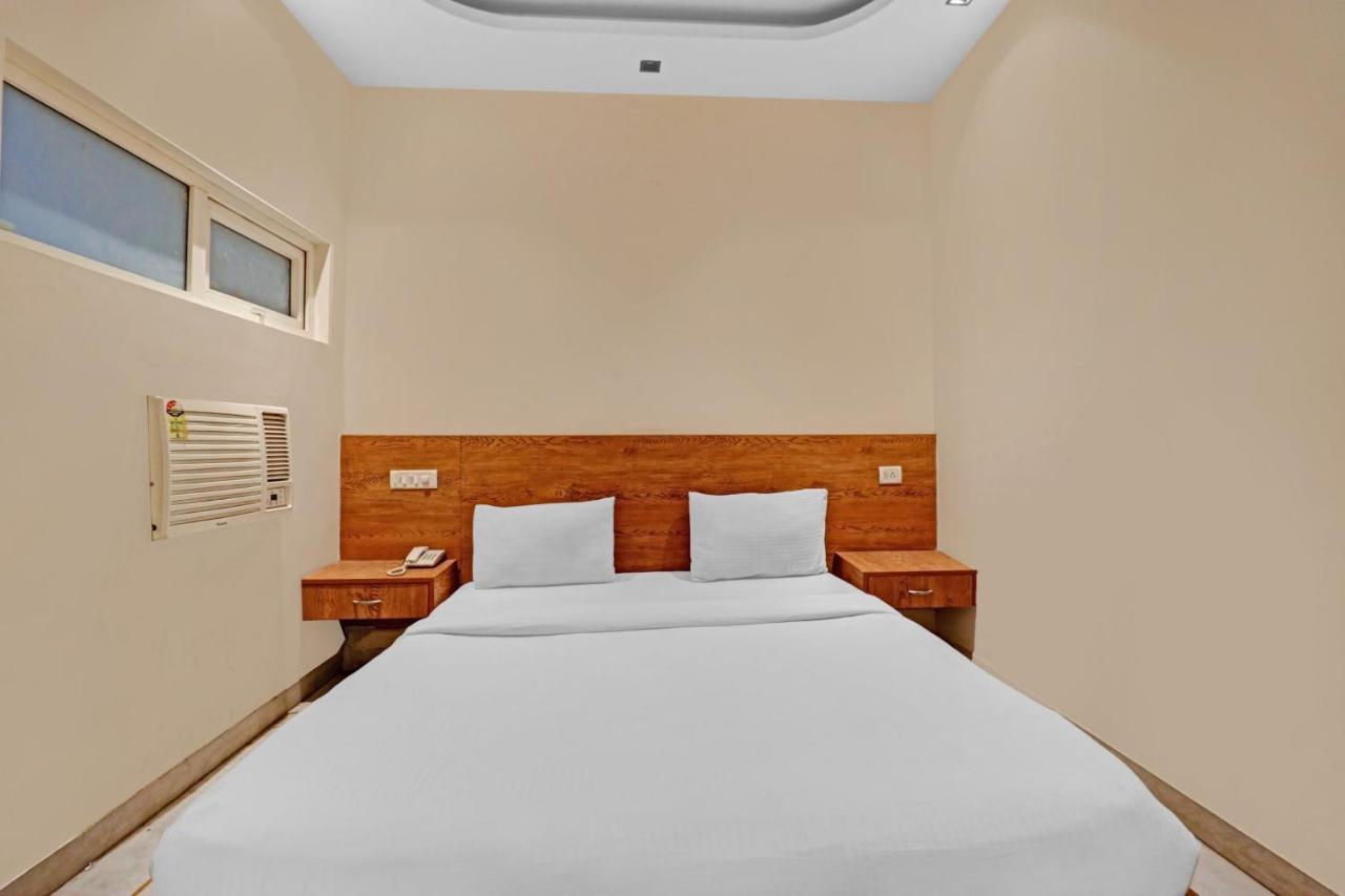 Airport Hotel Goodluck New Delhi Buitenkant foto