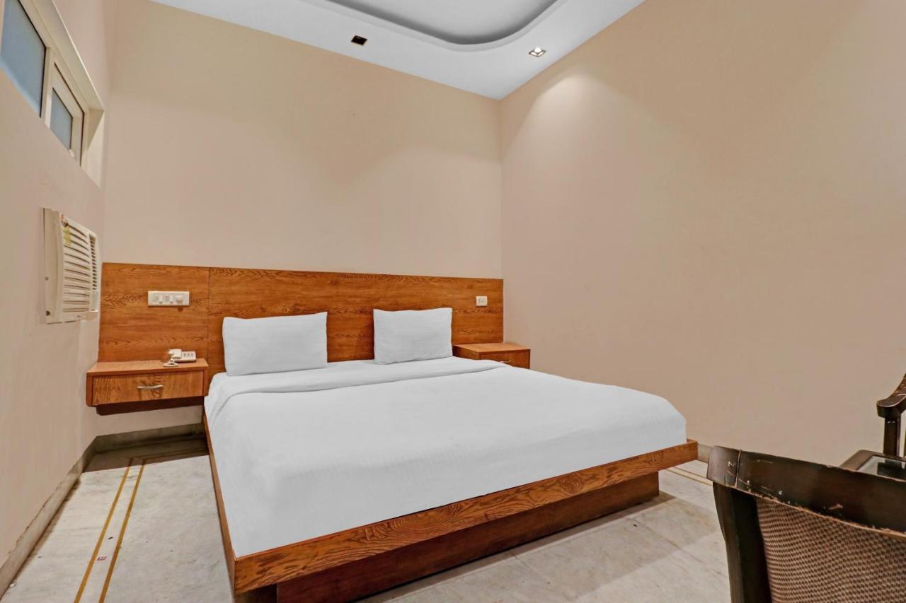 Airport Hotel Goodluck New Delhi Buitenkant foto