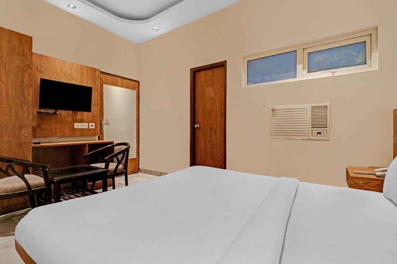 Airport Hotel Goodluck New Delhi Buitenkant foto