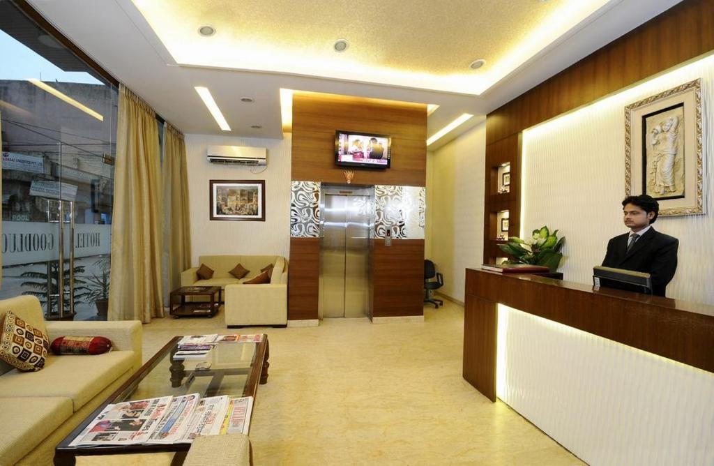 Airport Hotel Goodluck New Delhi Buitenkant foto